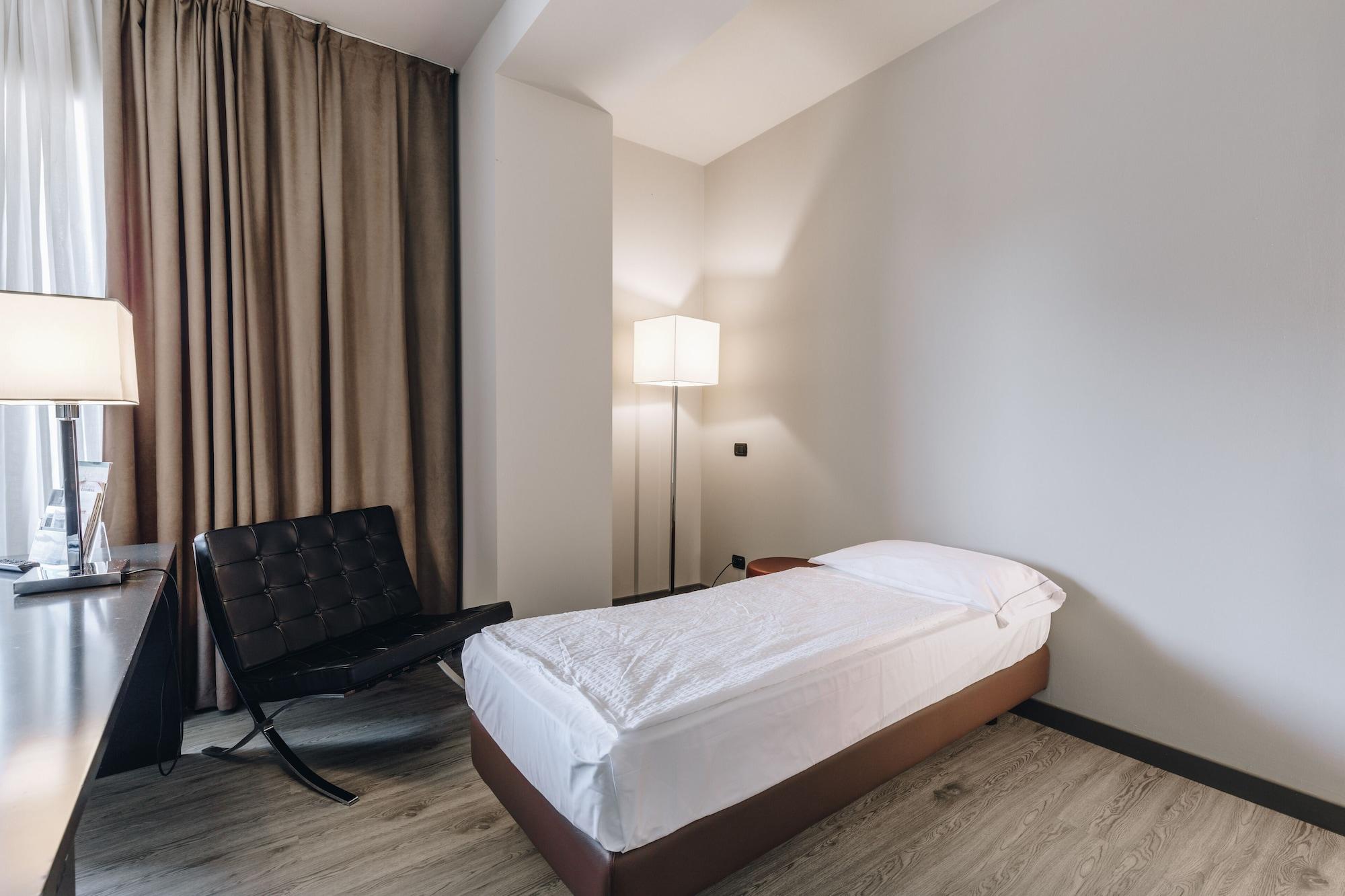 Hotel Continental 克雷莫纳 外观 照片