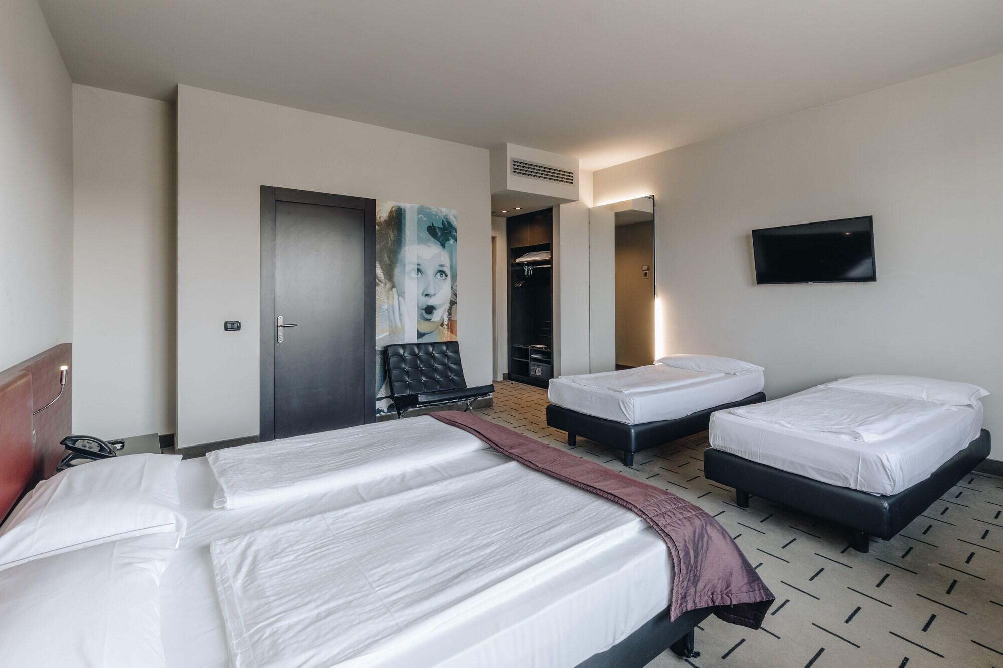 Hotel Continental 克雷莫纳 外观 照片