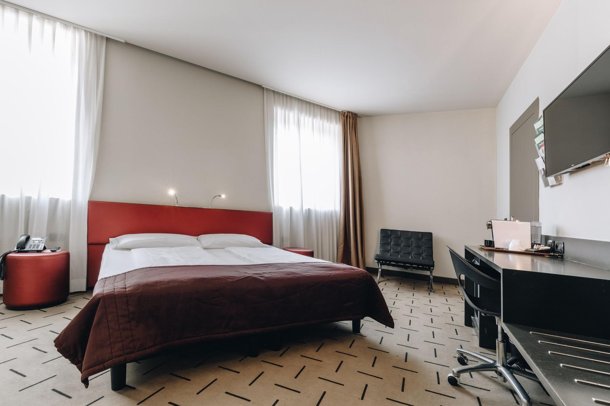 Hotel Continental 克雷莫纳 外观 照片